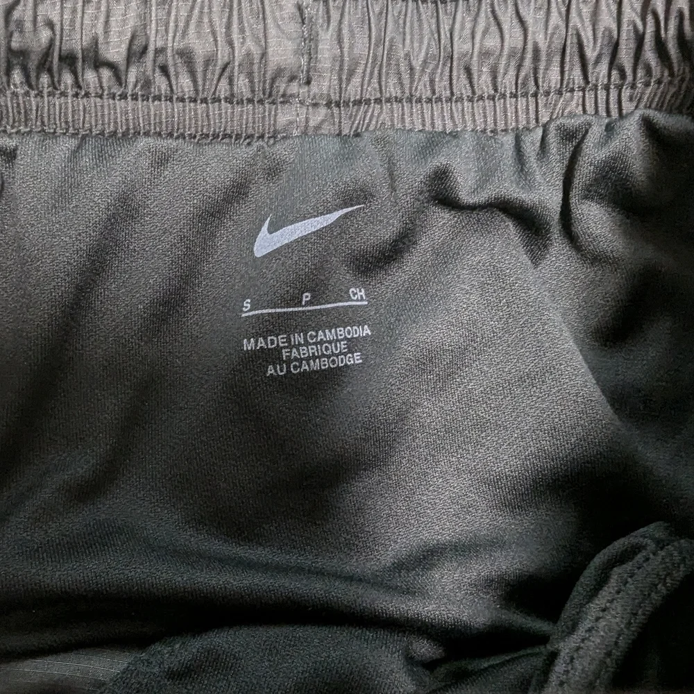 Nike Air running shorts - Picture 6 of 9
